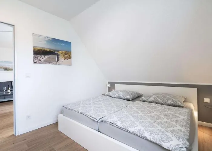 With 2 Bedrooms Casa de Férias